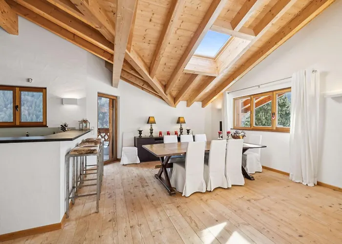 High-end Duplex Breathtaking Views 尚佩里